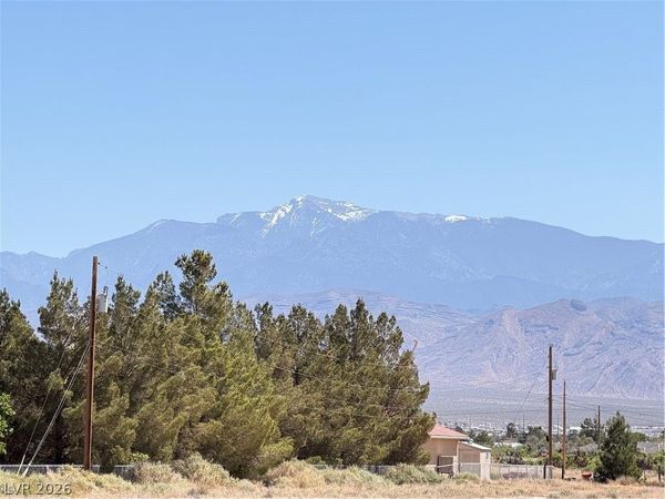 1880 Escuela Avenue , Pahrump, NV 89048