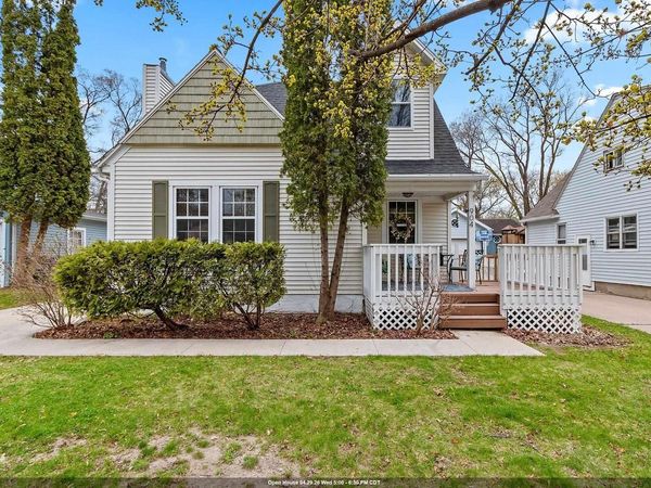 904 ALLOUEZ TERRACE, Green Bay, WI 54301