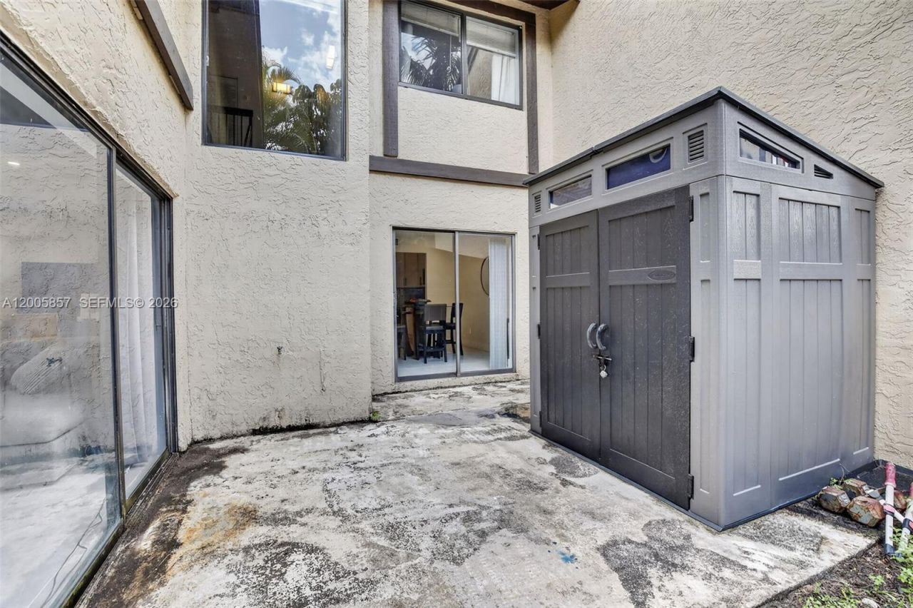 2360 Bayberry Dr, Unit 2360, Pembroke Pines, FL 33024 Photo