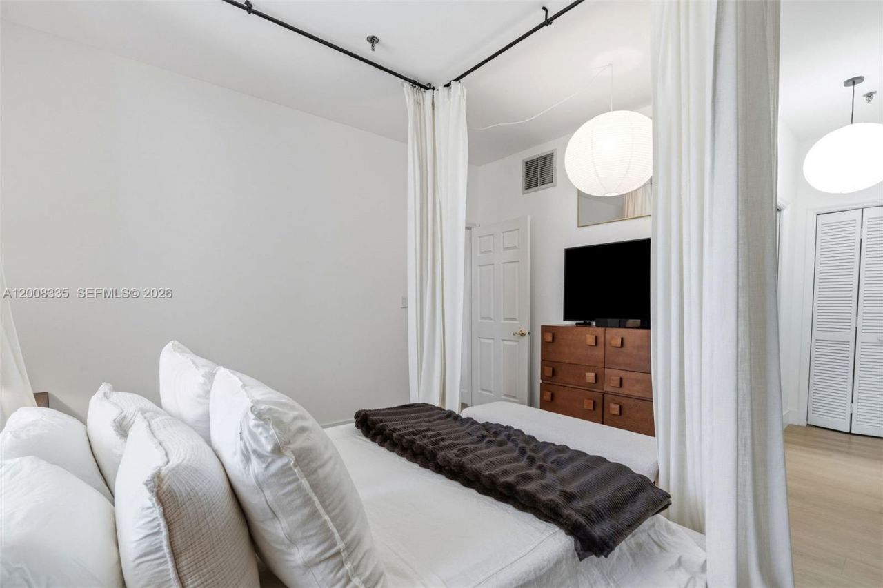 721 Biltmore Way, Unit 101, Coral Gables, FL 33134 Photo