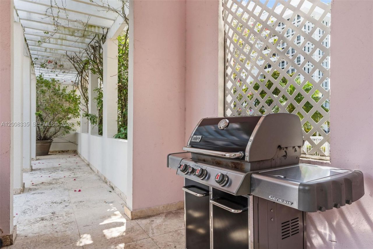 721 Biltmore Way, Unit 101, Coral Gables, FL 33134 Photo