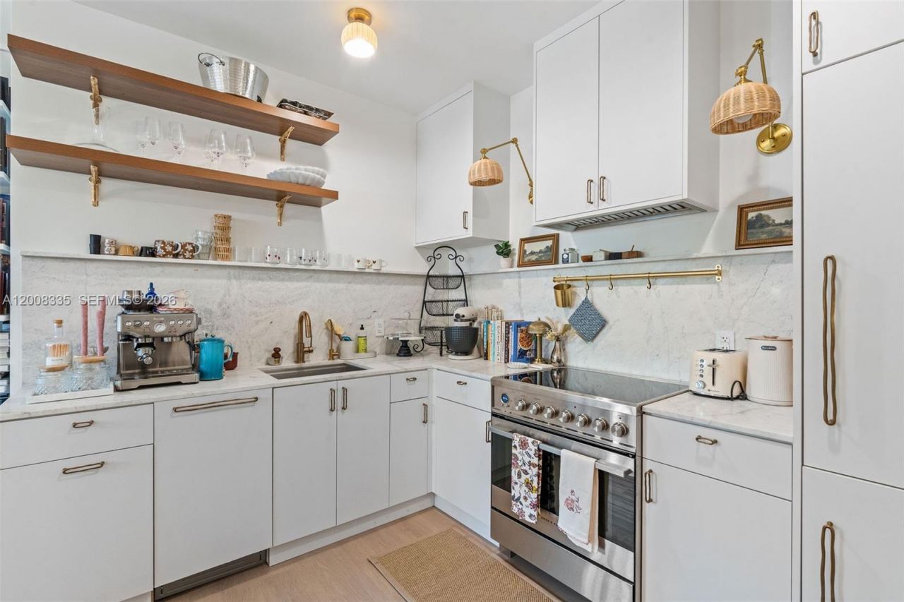 721 Biltmore Way, Unit 101, Coral Gables, FL 33134 Photo