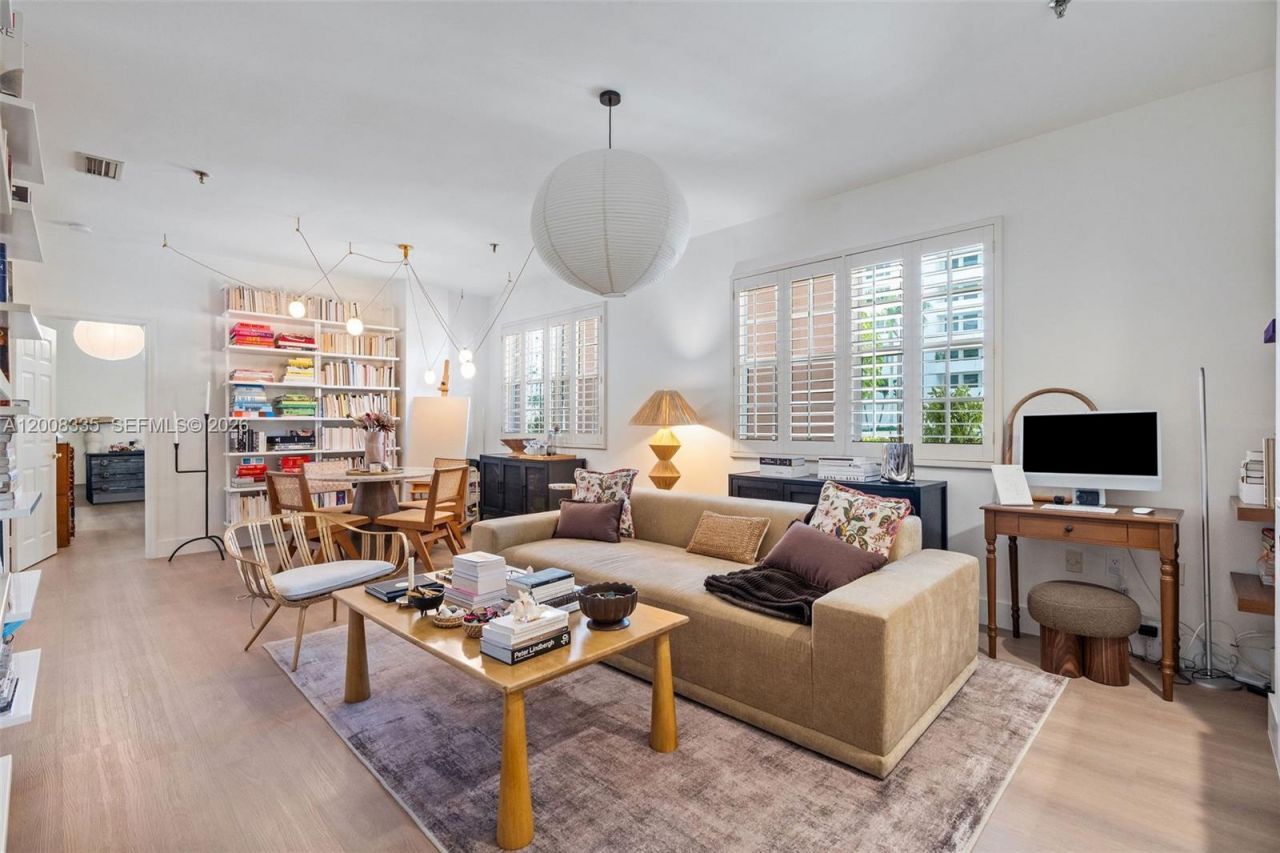 721 Biltmore Way, Unit 101, Coral Gables, FL 33134 Photo
