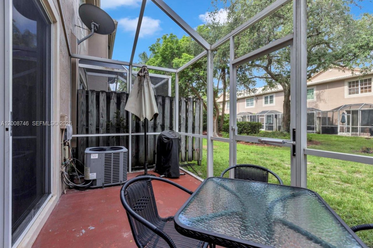 1919 Madeira Dr, Unit 4, Weston, FL 33327 Photo