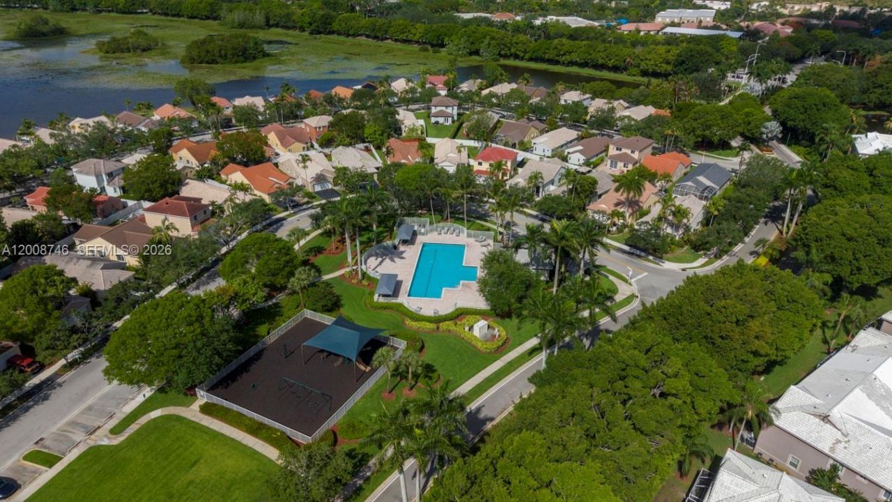 1919 Madeira Dr, Unit 4, Weston, FL 33327 Photo