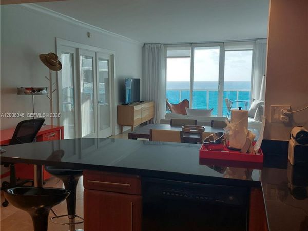 2301 Collins Ave , Unit 1125, Miami Beach, FL 33139