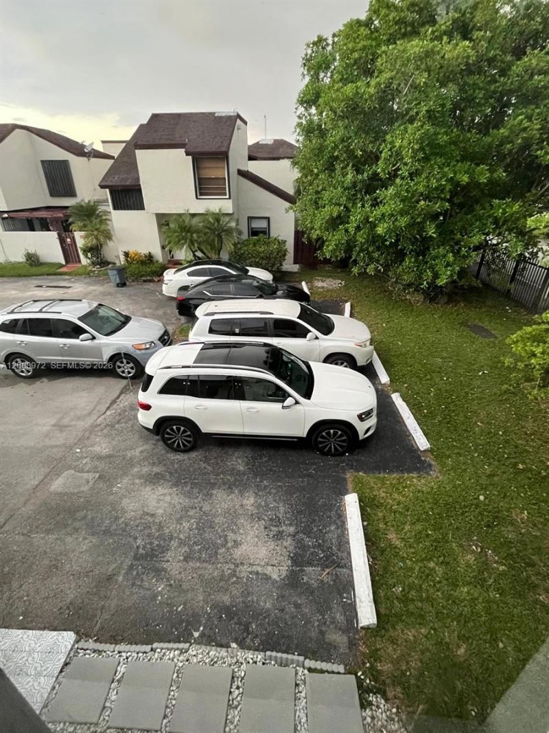 9704 NW 6th Ter, Unit 9704, Miami, FL 33172 Photo