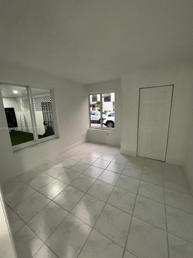9704 NW 6th Ter, Unit 9704, Miami, FL 33172 Photo