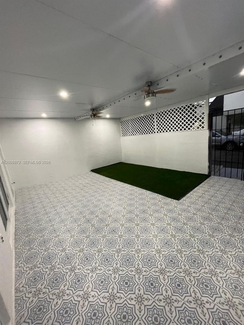 9704 NW 6th Ter, Unit 9704, Miami, FL 33172 Photo