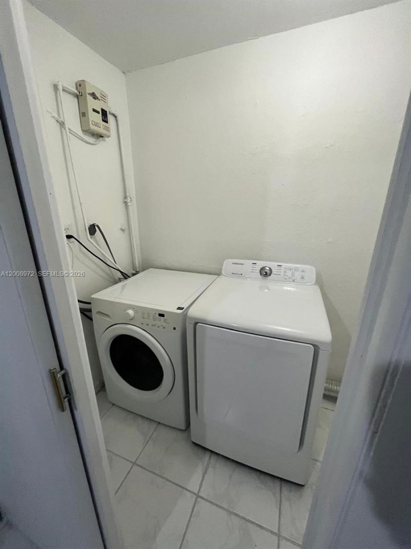 9704 NW 6th Ter, Unit 9704, Miami, FL 33172 Photo