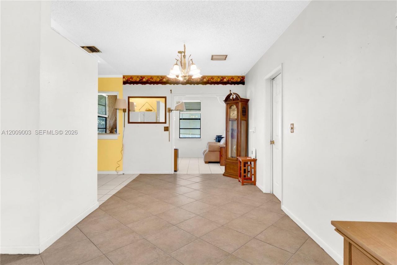 1570 NE 15th St , Homestead, FL 33033 Photo