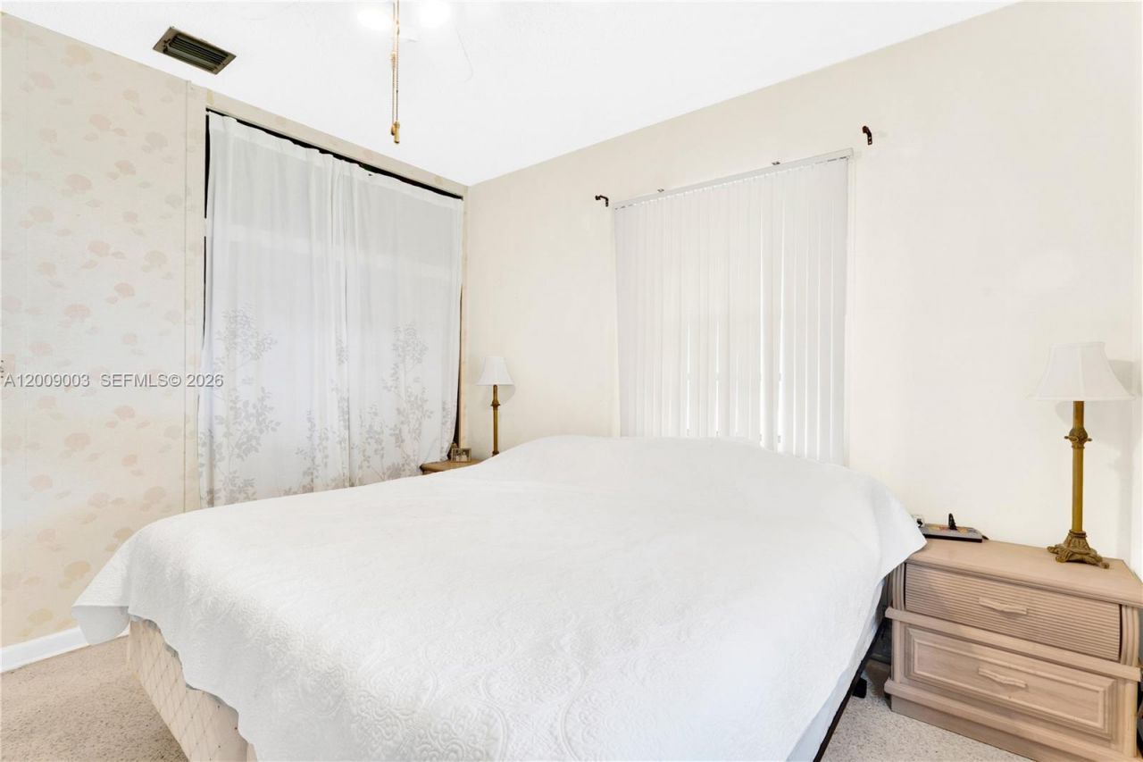 1570 NE 15th St , Homestead, FL 33033 Photo