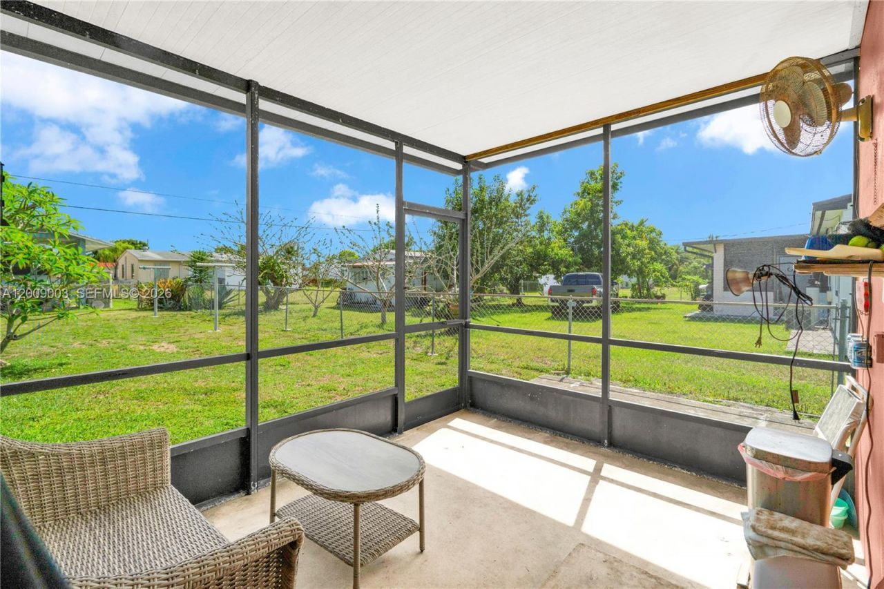 1570 NE 15th St , Homestead, FL 33033 Photo