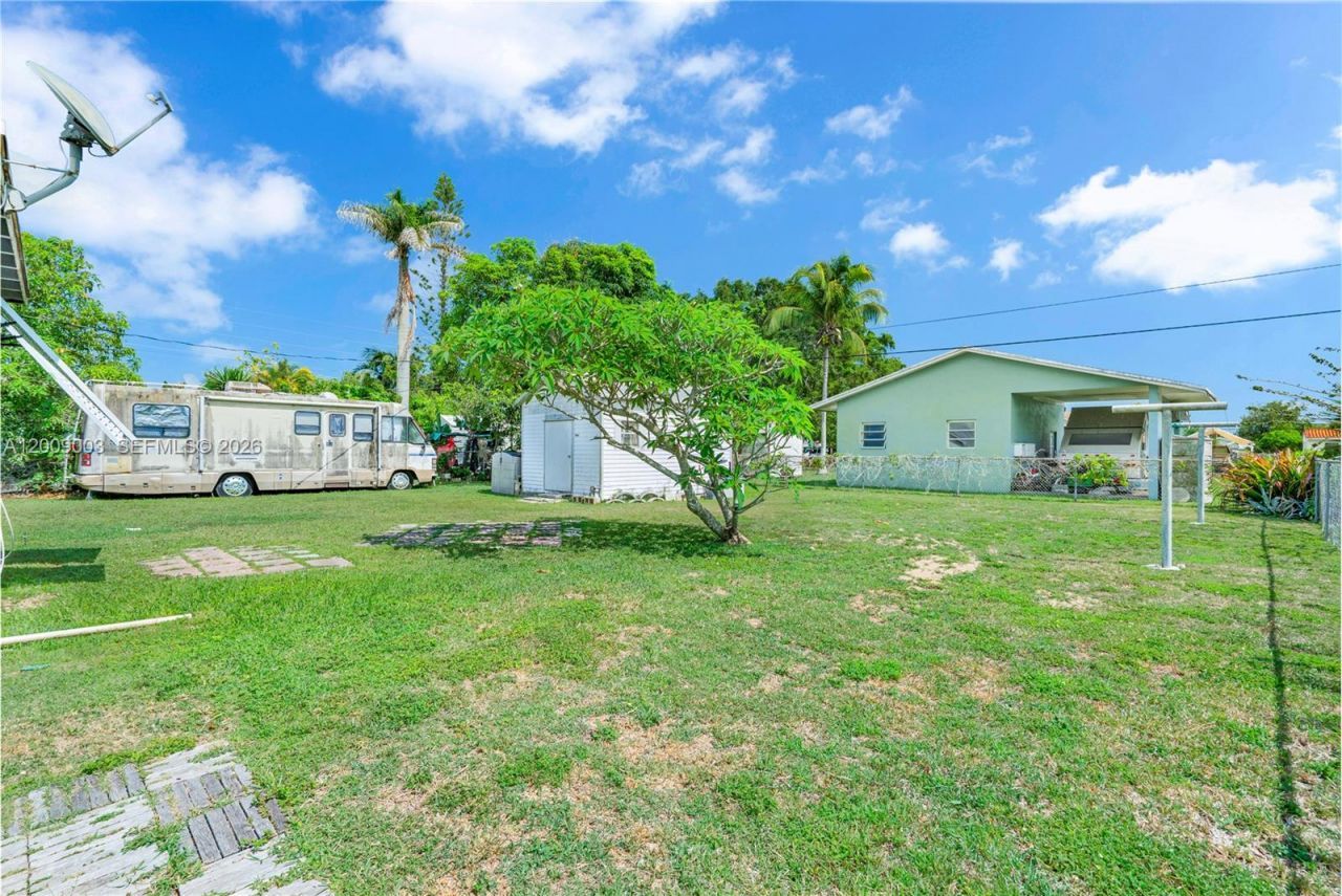 1570 NE 15th St , Homestead, FL 33033 Photo