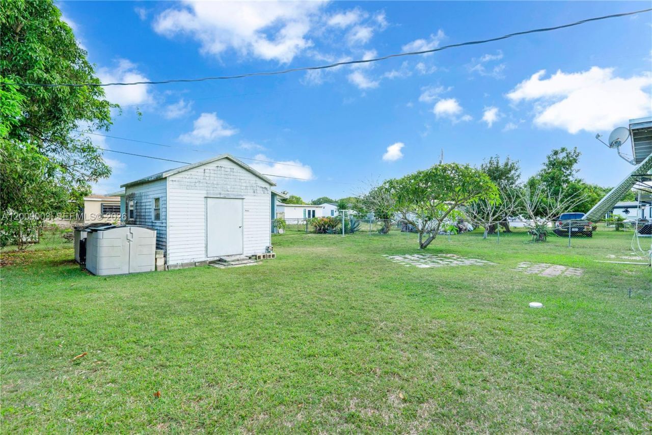1570 NE 15th St , Homestead, FL 33033 Photo