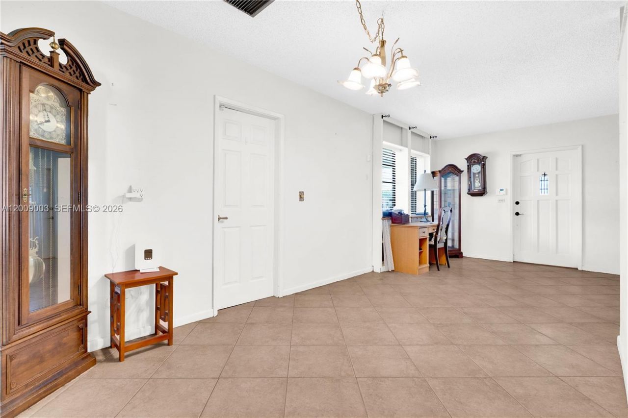 1570 NE 15th St , Homestead, FL 33033 Photo