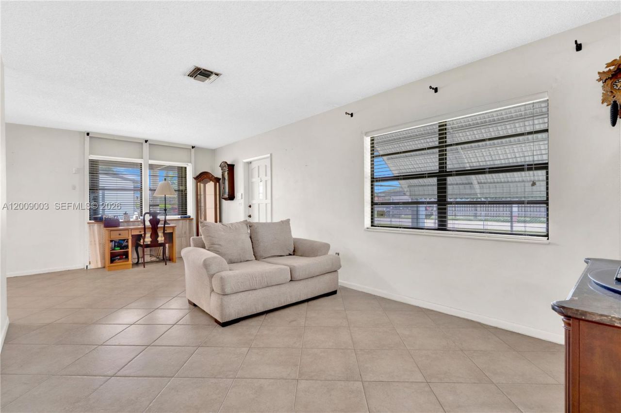 1570 NE 15th St , Homestead, FL 33033 Photo