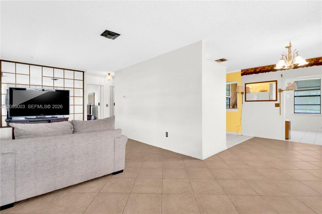 1570 NE 15th St , Homestead, FL 33033 Photo