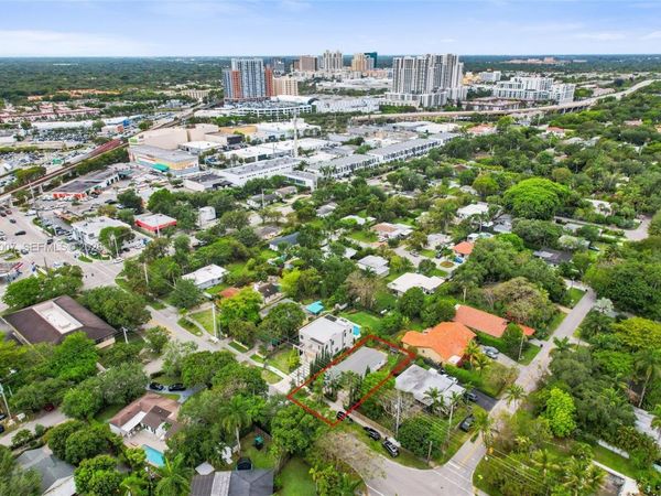 7840 SW 67th Ave, South Miami, FL 33143