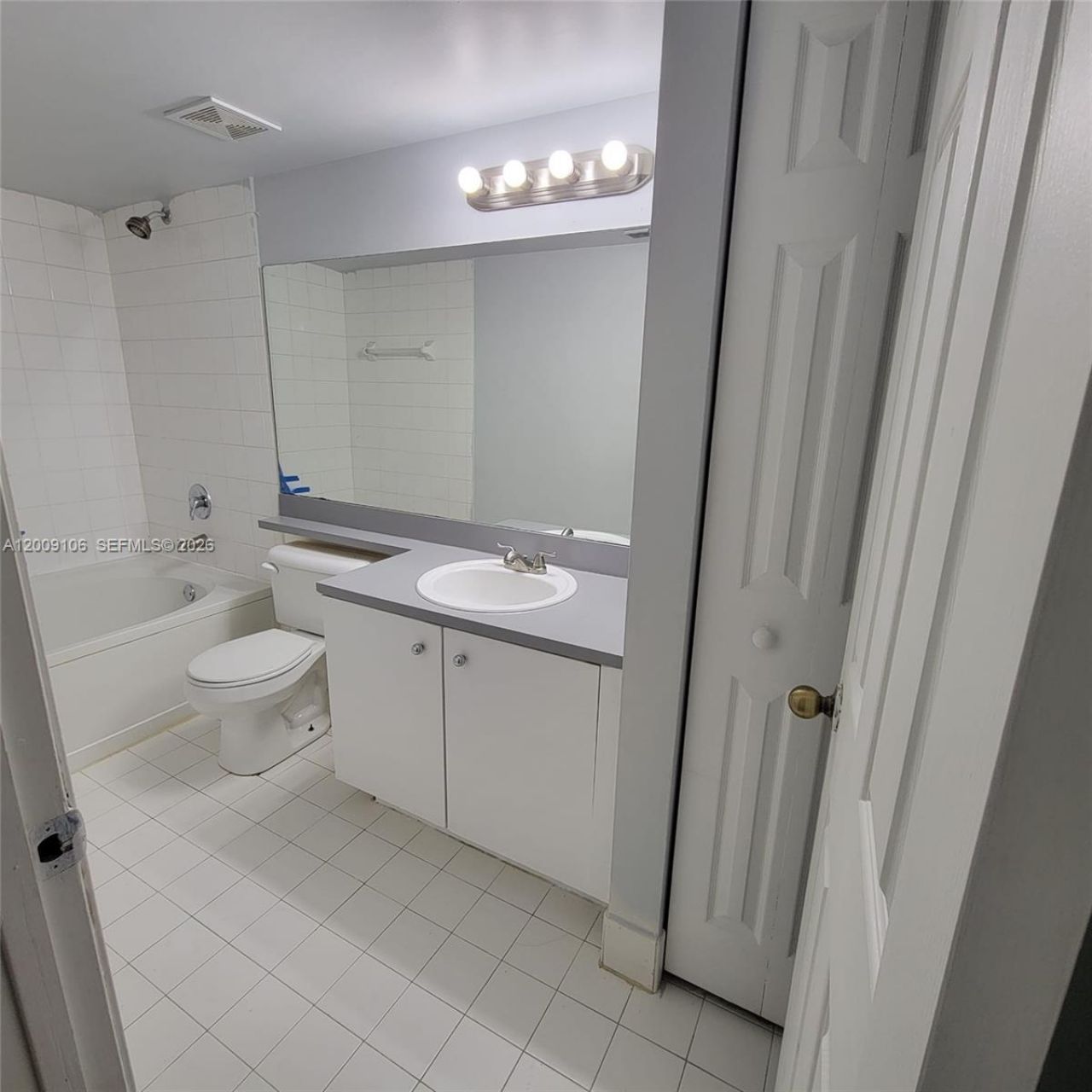 711 SW 111th Way, Unit 301, Pembroke Pines, FL 33025 Photo