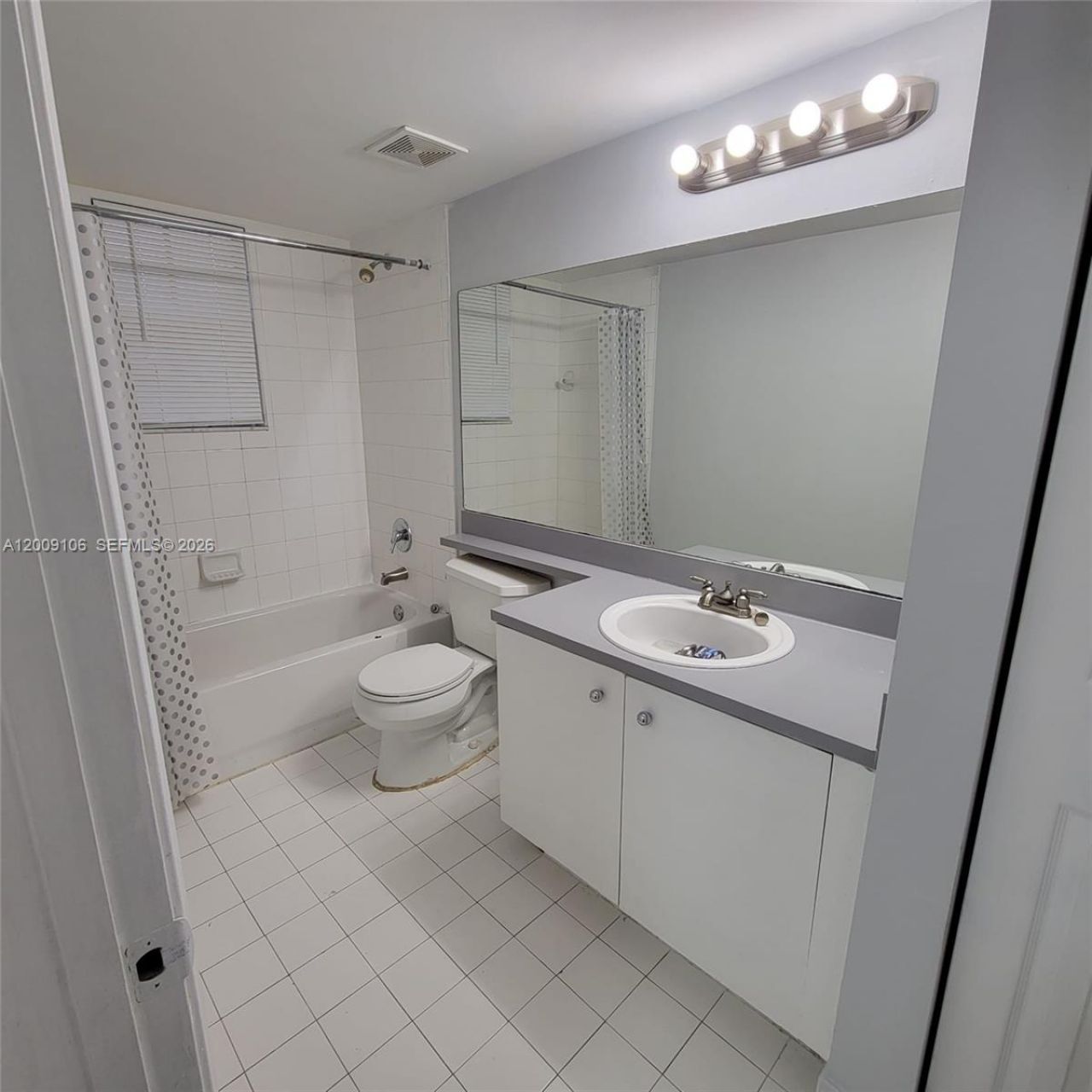 711 SW 111th Way, Unit 301, Pembroke Pines, FL 33025 Photo