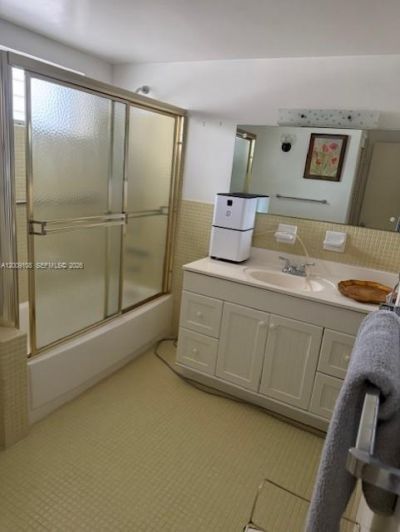 450 Golden Isles Dr , Unit 2G, Hallandale Beach, FL 33009 Photo