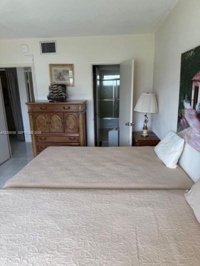 450 Golden Isles Dr , Unit 2G, Hallandale Beach, FL 33009 Photo