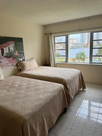 450 Golden Isles Dr , Unit 2G, Hallandale Beach, FL 33009 Photo