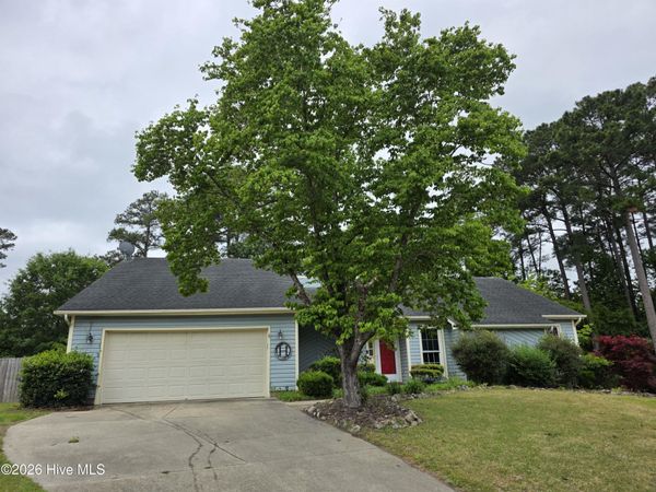 213 Teakwood Place , Midway Park, NC 28544