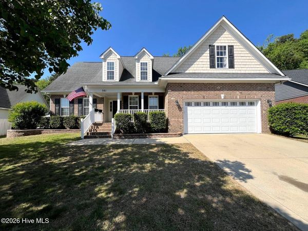 561 Thorncliff Drive , Raeford, NC 28376