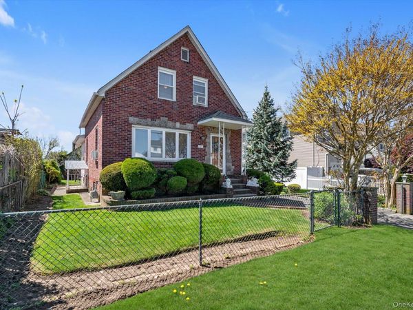 1353 Kiefer Avenue, Elmont, NY 11003