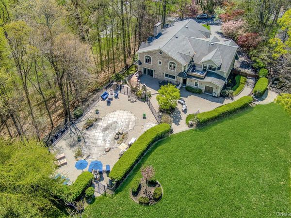 12 Rollingwood Drive, New City, NY 10956