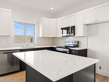 7480 Grapevine Ct, West Richland, WA 99353