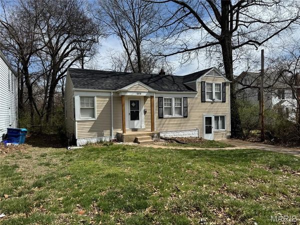 2419 Mary Avenue , Jennings, MO 63136
