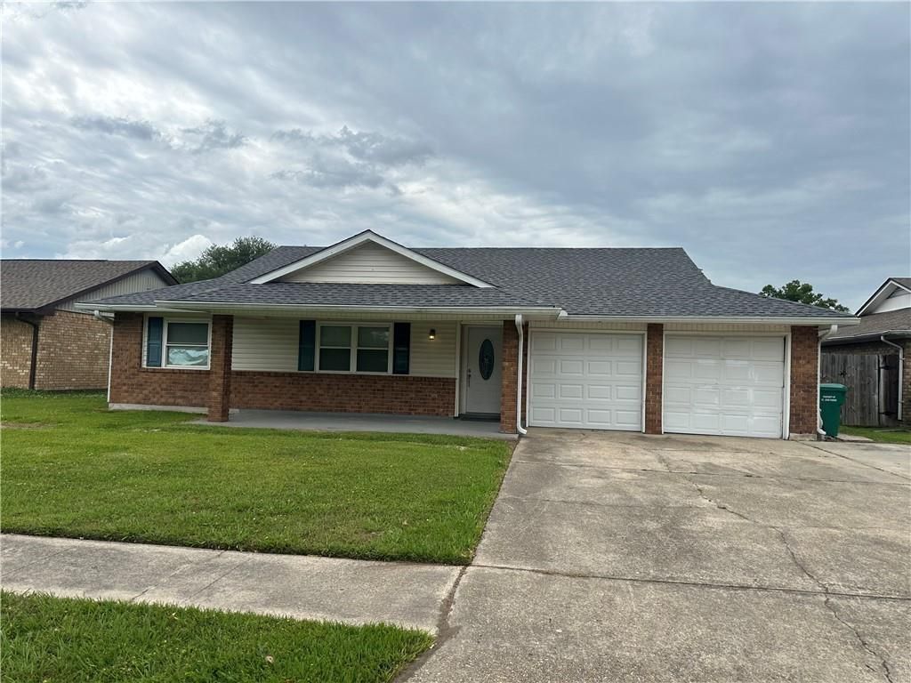 1809 W FRISCO Drive  Laplace, LA 