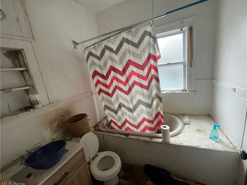 12313 Rexford Avenue, Cleveland, OH 44105 Photo 36