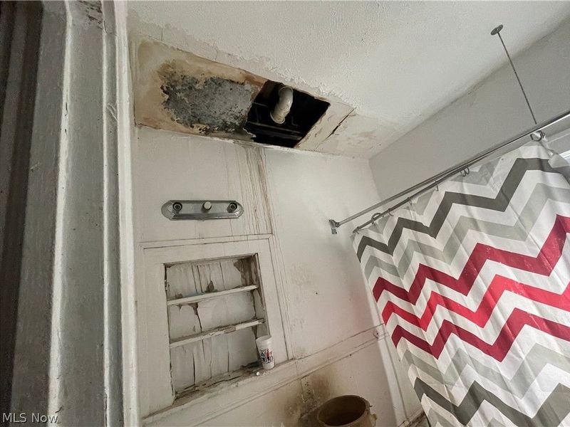 12313 Rexford Avenue, Cleveland, OH 44105 Photo 37