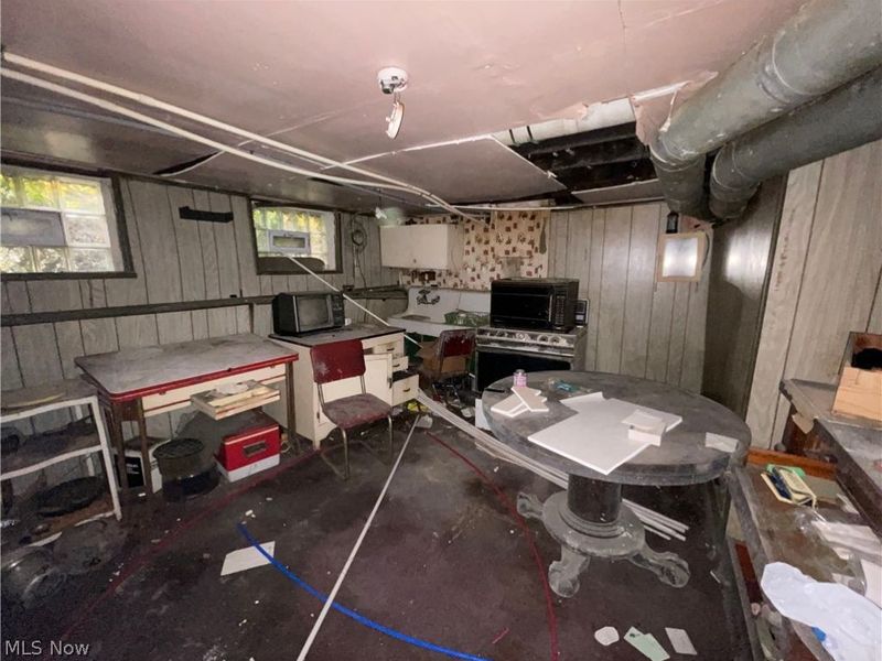 12313 Rexford Avenue, Cleveland, OH 44105 Photo 42