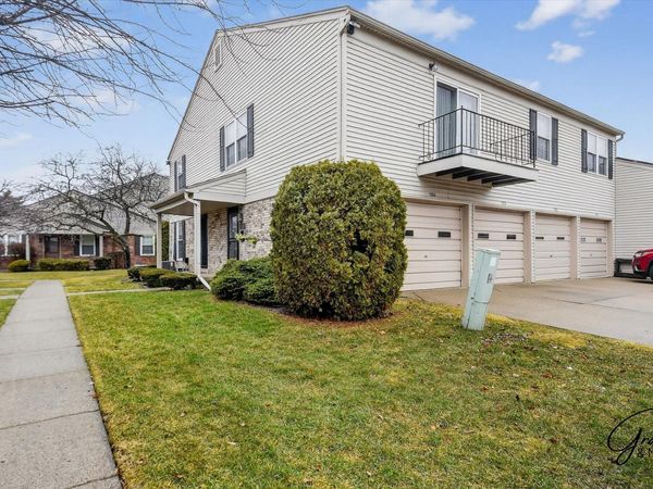 15834 N Franklin Drive, Clinton Twp, MI 48038