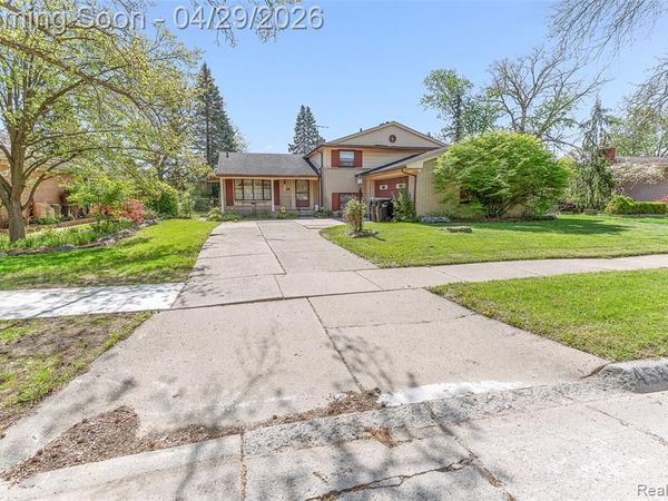4581 Parkside Boulevard, Allen Park, MI 48101