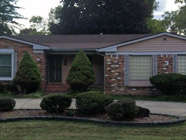 23801 Twining Drive, Southfield, MI 48075