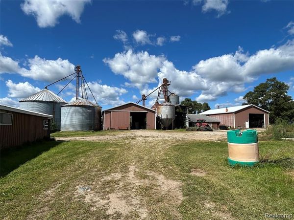 16465 Almont, Berlin Twp, MI 48002