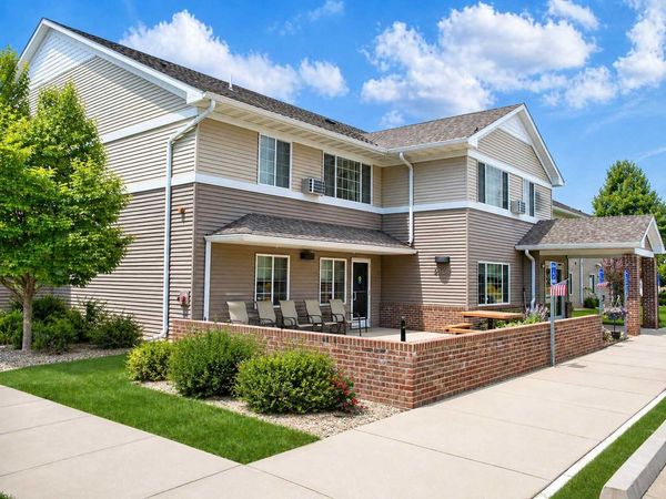 2107 Nobles Street , Unit 212, Worthington, MN 56187