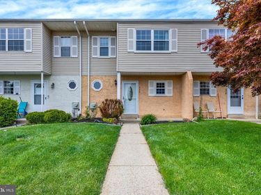 330 CARLYN COURT, DOWNINGTOWN, PA 19335