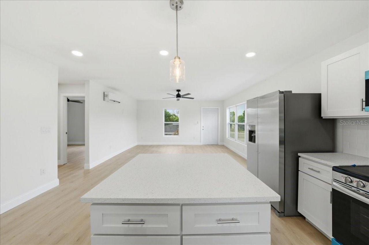 4651 22nd Avenue N, Saint Petersburg, FL 33713 Photo