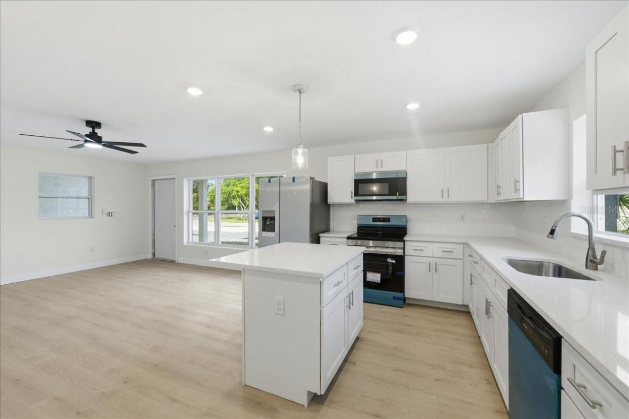 4651 22nd Avenue N, Saint Petersburg, FL 33713 Photo