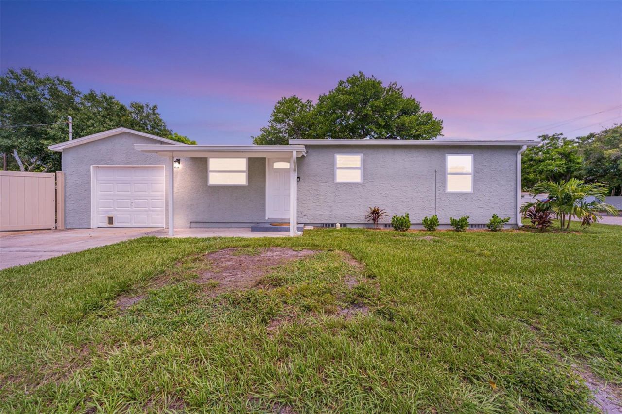 4651 22nd Avenue N, Saint Petersburg, FL 33713 Photo