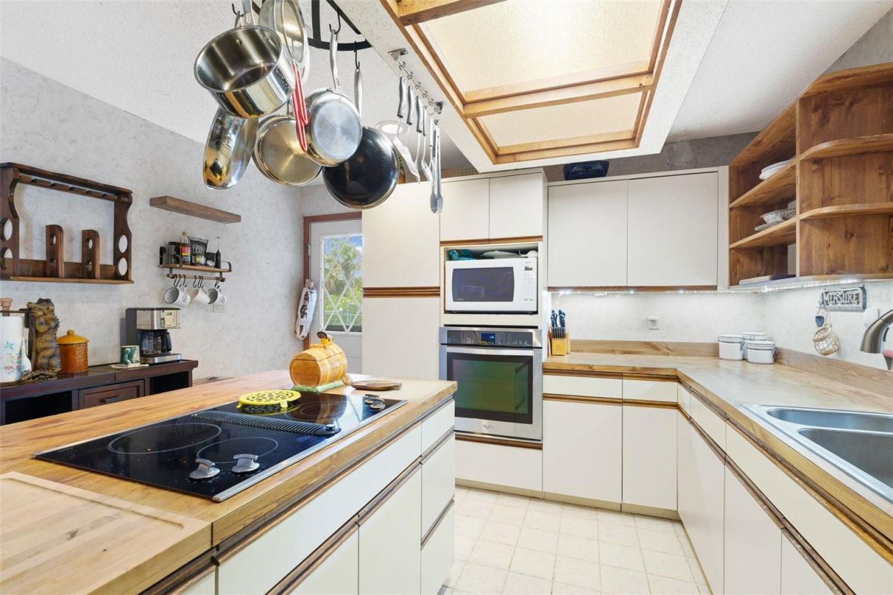 2070 59th Street, Sarasota, FL 34243 Photo