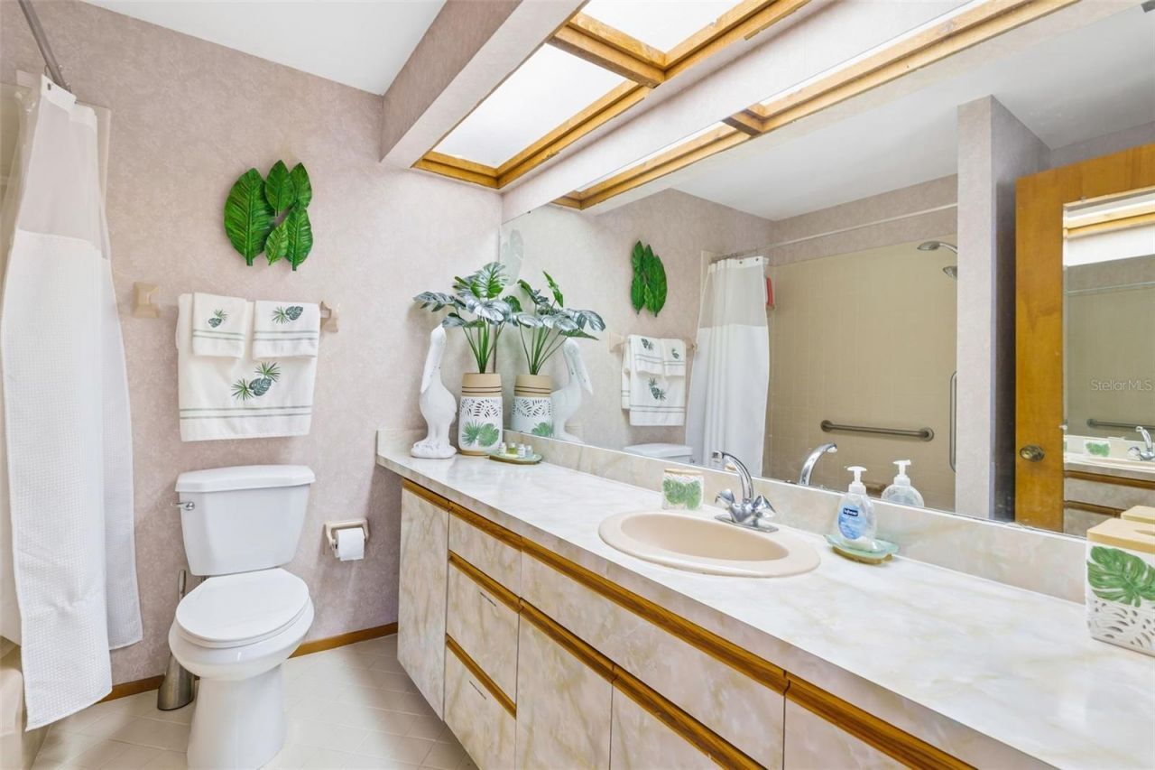 2070 59th Street, Sarasota, FL 34243 Photo