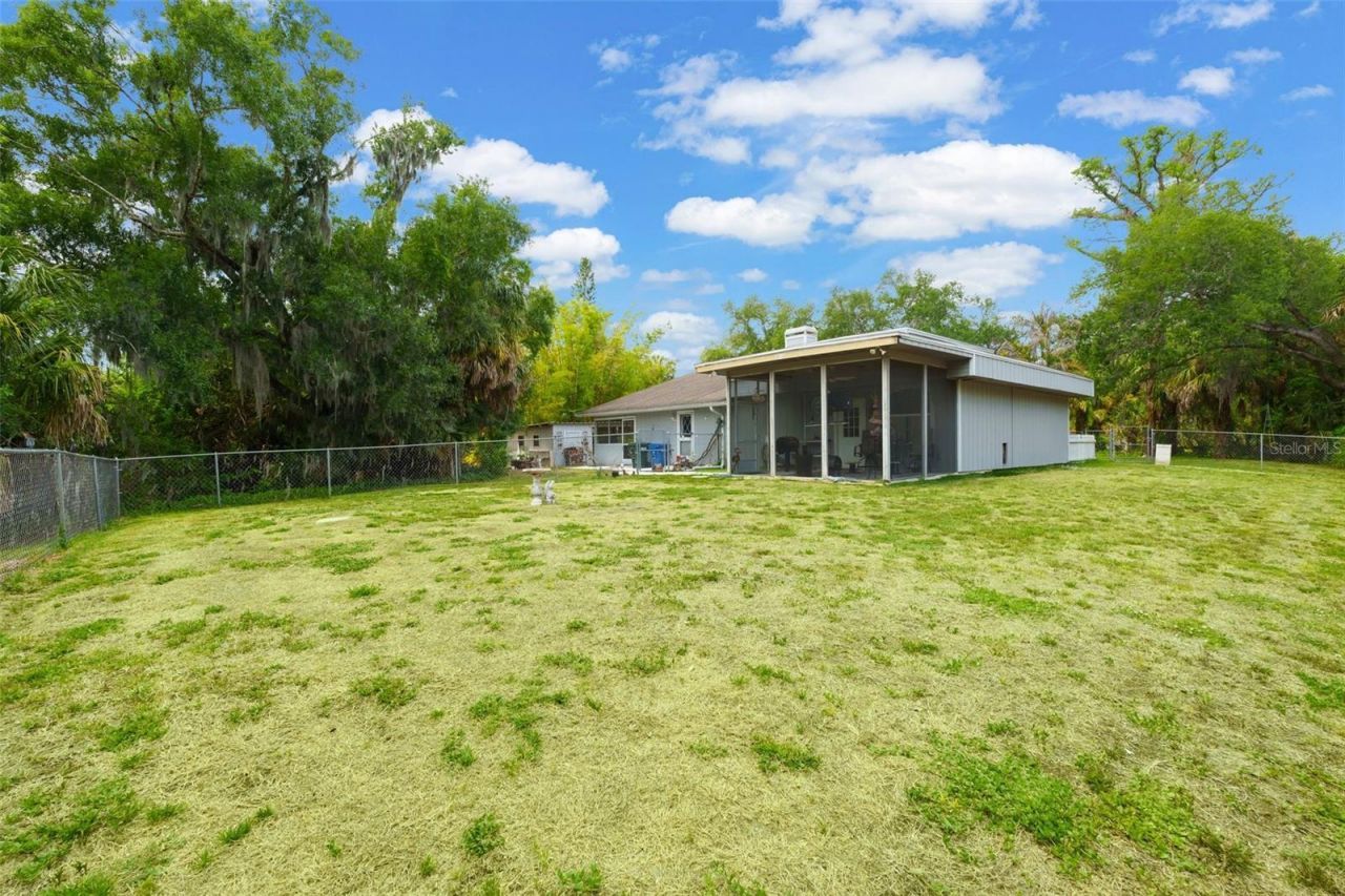 2070 59th Street, Sarasota, FL 34243 Photo